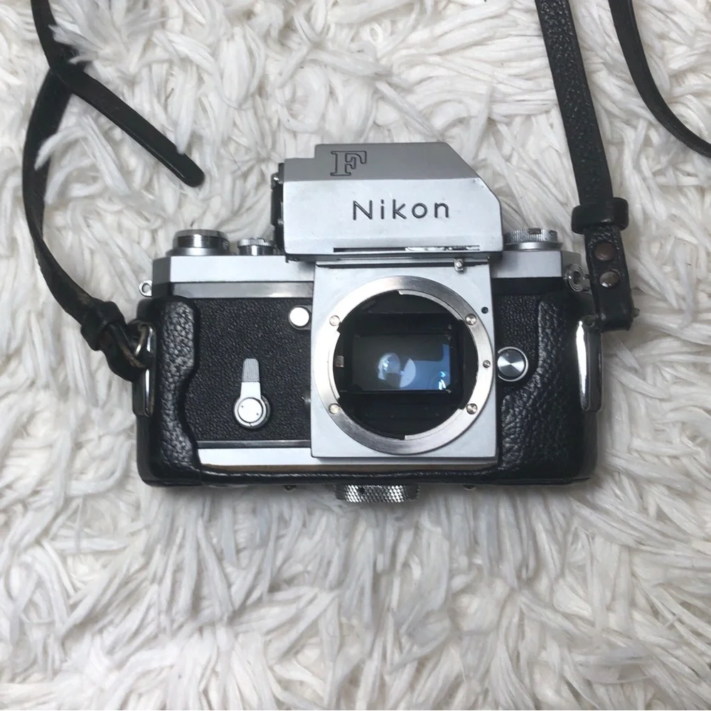 Nikon F Eye Level 35mm SLR Film Camera Body Only Nikon F BC-7 Flash 6754517Japan